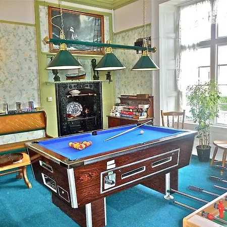 Look No Further ! 4 Min Walk To Beach, Pubs, Shops, Htd Pool, Hottub, Games Room,Tranquil Gds, Bbq, Beautiful, Bassets Acre, 6 Unique 1-3 Bedroom Holiday Homes With Free Parking And Wifi Apartment