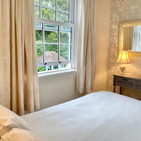 Apartment Look No Further ! 4 Min Walk To Beach, Pubs, Shops, Htd Pool, Hottub, Games Room,Tranquil Gds, Bbq, Beautiful, Bassets Acre, 6 Unique 1-3 Bedroom Holiday Homes With Free Parking And Wifi Portreath