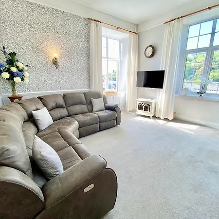 Look No Further ! 4 Min Walk To Beach, Pubs, Shops, Htd Pool, Hottub, Games Room,Tranquil Gds, Bbq, Beautiful, Bassets Acre, 6 Unique 1-3 Bedroom Holiday Homes With Free Parking And Wifi Apartment Portreath