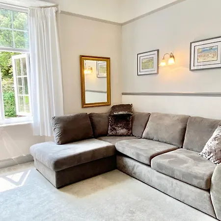 Apartment Look No Further ! 4 Min Walk To Beach, Pubs, Shops, Htd Pool, Hottub, Games Room,Tranquil Gds, Bbq, Beautiful, Bassets Acre, 6 Unique 1-3 Bedroom Holiday Homes With Free Parking And Wifi Portreath