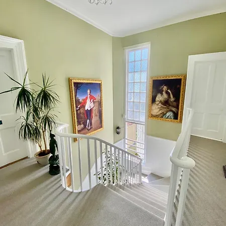 Apartment Look No Further ! 4 Min Walk To Beach, Pubs, Shops, Htd Pool, Hottub, Games Room,Tranquil Gds, Bbq, Beautiful, Bassets Acre, 6 Unique 1-3 Bedroom Holiday Homes With Free Parking And Wifi *